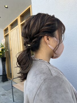 エス(es.) カジュアルポニー