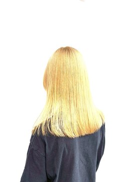 ビーグレイス パティオ ブロンドカラー×20代艶々セミロング