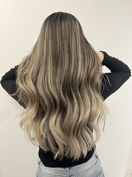 ヴィア 京都烏丸(Via) バレイヤージュ/ハイライト/ブリーチ/レイヤーカット/髪質改善