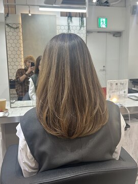 ヴィオットバイサロン(Viot by Salon) ＊バレイヤージュハイライトデザインカラー白髪ぼかし銀座有楽町