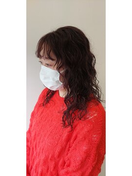 ミディアムパーマスタイル