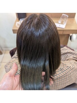 カロル 川口(Calor) 【マイナス5歳を叶える♪】［川口 髪質改善 アッシュオリーブ]