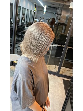 エンカウントバイマハロ 千葉(encount by mahalo) ミルクティーカラー