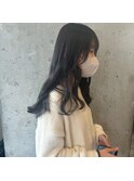 ちょっぴりレイヤー入れたロングヘア