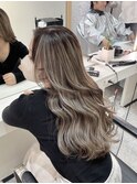 マチルダボブ前髪ハイライトグレージュ