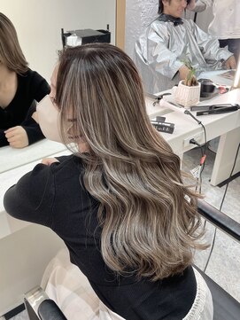 ブレンド 渋谷(BLend) マチルダボブ前髪ハイライトグレージュ