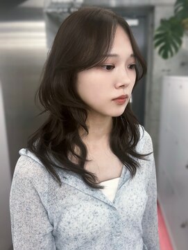 エヌアイ オモテサンドウ(ni omotesando) 透明感たっぷりオリーブブラウン