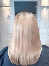 【お客様のお悩み４】　ハイライトやブリーチの履歴があり縮毛矯正を断られた・・・