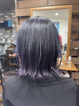 ラグナ(Lagna) 外ハネレイヤーボブ パープルグラデーション