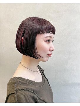 シゼン(SHIZEN) ピンクブラウン×オン眉ミニボブ