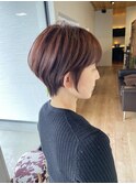 大人ショート×深みピンク