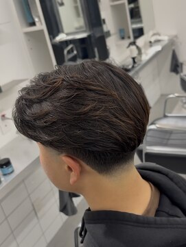 グルーマーズクレッジ 渋谷店(GROOMER/S CREDGE) men's/メンズ/メンズカット/刈り上げセンターパート/渋谷