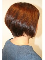 レットリート(RETREAT) 奥行きのあるフォルムのショートヘア