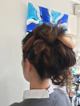 ヘアーズ ブルーヘブン(HAIR'S BLUE HEAVEN) モヒカンアップ