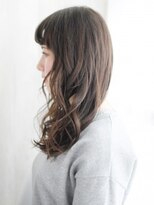 ヘアメイク ナル(hair make nalu) 透け感バングのセミウエットカール