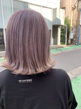 ロア 福岡天神本店(LORE) ハイトーンカラー/ホワイトシルバー/bob/nana