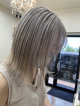 リリー ヘアーアンドビューティー(Lily) ハイトーンカラー