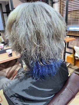 オーブ ヘアー リリー 博多2号店(AUBE HAIR lily) シルバーカラー インナーロイヤルブルー！