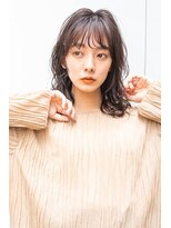 レゴ(REGO)&nbsp;グレージュカラーシルキーべージュ、デザインカラー斜めバング