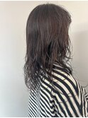 黒髪大きなウェーブふわふわ低温デジタルパーマ 中間から