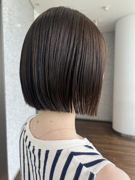 ザック ヴィ(ZACC vie) 切りっぱなしボブ / あごラインボブ