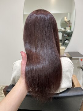 ジジ インターパーク 宇都宮(Gigi) ホワイトグレージュ/ミニウルフ/デジタルパーマ/フェザーパーマ