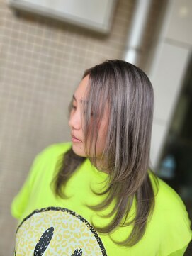 ミラシィ 成田(Mirashy) 大人レイヤー×グレージュカラー！