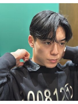 ヒロギンザ 銀座一丁目店(HIRO GINZA) 【韓国風センターパート】清潔感◎スマートな毛流れマッシュ