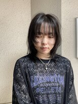 ローグ(Logue)&nbsp;動きのあるミディアム/ハッシュカット
