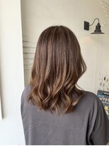 ユイバイラドンナ(Huit by LADONNA)&nbsp;白髪ぼかしハイライト