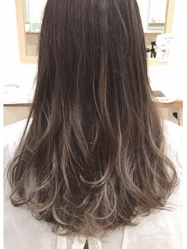 ディーナ(D'na) 『D’na』グレージュグラデーション