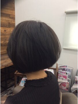 ヘアサロン スタイリスタ(hair salon stylista) 大人なショートボブ