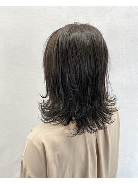 ジーナ 梅田(Zina) ローレイヤーボブ ダークブルージュ