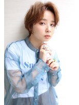 オーロ(ORO) センターパートで大人カジュアルかき上げショート