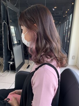 グロウ 丸の内(GLOW) インナーカラーピンクラベンダーブリーチ1回グレージュ甲府