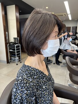 リリ(Liri material care salon by JAPAN) 纏まりのあるミディアムレイヤー