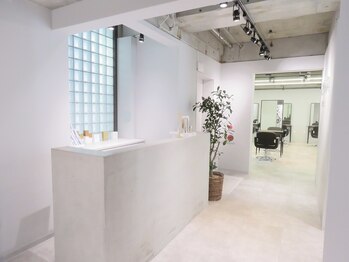 LINDO TOKYO心斎橋 ブリーチ/ミルクティー/髪質改善【リンド トウキョウ】