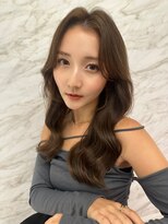 簡単スタイリングヘアセンターパートゆるふわロングハイレイヤー