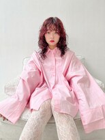 ホロ(hollo)&nbsp;レイヤーパーマ ロングパーマ 暖色パーマ ピンクブラウン