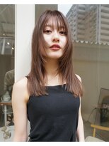 ピア ヤクイン(Pia Yakuin)&nbsp;レイヤーカット　ハッシュカット　ブラウンベージュ