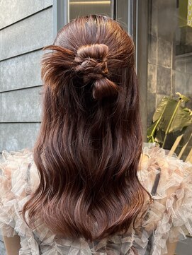 カチモリハーフアップ