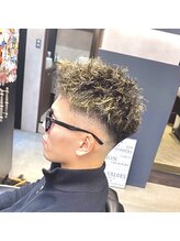フェードアンドライン 富士店(FADE&LINE)&nbsp;ツイストパーマ×スキンフェード