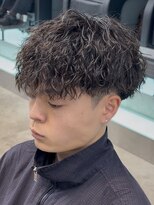 フィフス 大分(fifth)&nbsp;大分ツイストスパイラルパーマメンズカットラウンドマッシュ強め