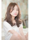 大人気のミルクティーベージュ×セミディ