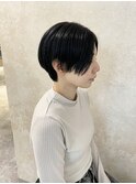 ツーブロ女子　ハンサムショート　ブルーブラック