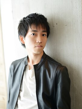 マコ(MAKO) 束感ショートウルフ