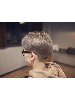 決めすぎないのに目を惹くスタイルに☆ON/OFFどちらでも扱いやすい髪質を、カットでつくってくれる！