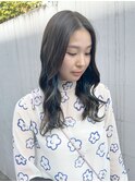 お色味はしっかり！派手すぎないイヤリングカラー☆