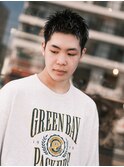 メンズ グリース仕上げのスパイキーショート