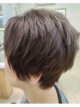 美容室Rの写真/ダメージ毛、エイジング毛にお悩みの方必見！髪のダメージを抑えながら綺麗に染まるグレイカラーをご提案☆